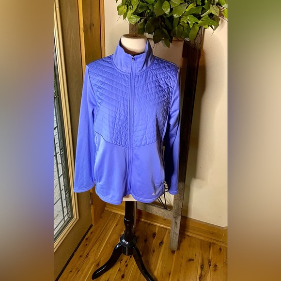 Nike Jackets & Blazers - ✨Nike Essential Filled Jacket✨ NWOT